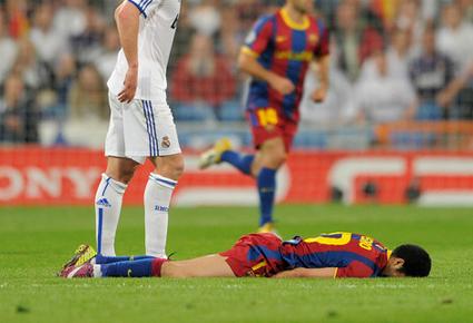 نجوم برشلونة يتألمون